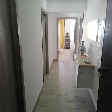 Praia Da Rocha Com Piscina Портиман